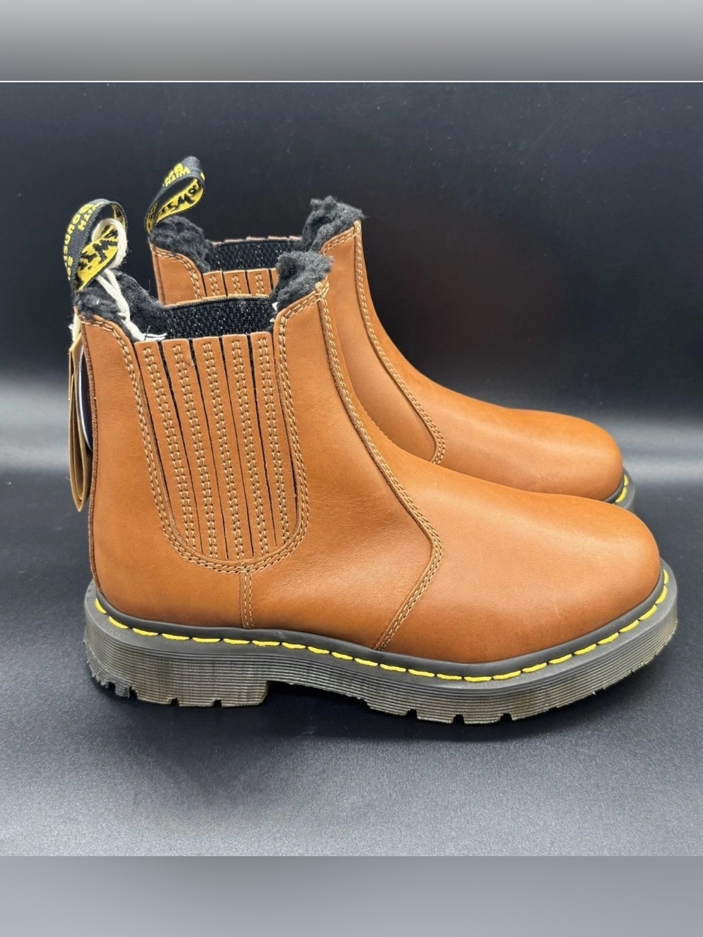 Dr. Marten 2976 WINTERGRIP LEATHER CHELSEA BOOTS